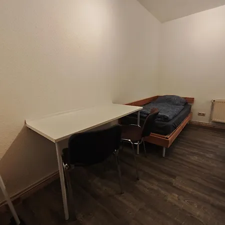 Schoene 2 Raum, 2 - 4 Bett In 公寓