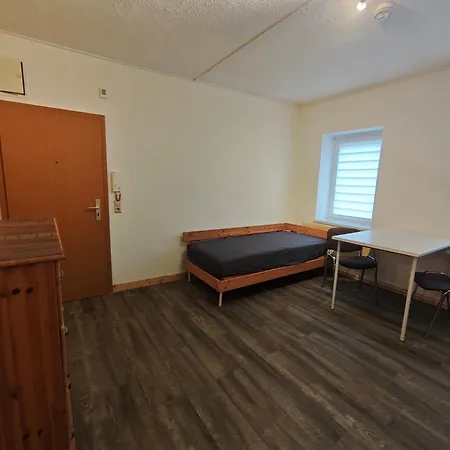 Schoene 2 Raum, 2 - 4 Bett In 施塔斯富尔特